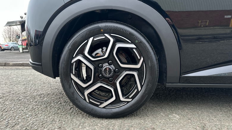 BYD Dolphin 150kW Design 60.4kWh 5dr Auto Electric Hatchback